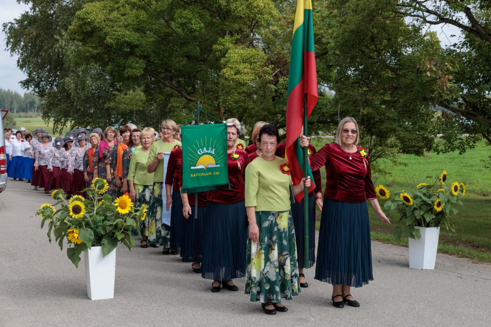 Koncerts Rožkalnu Kultūras namā "Ar saulainu smaidu deju virpulī"