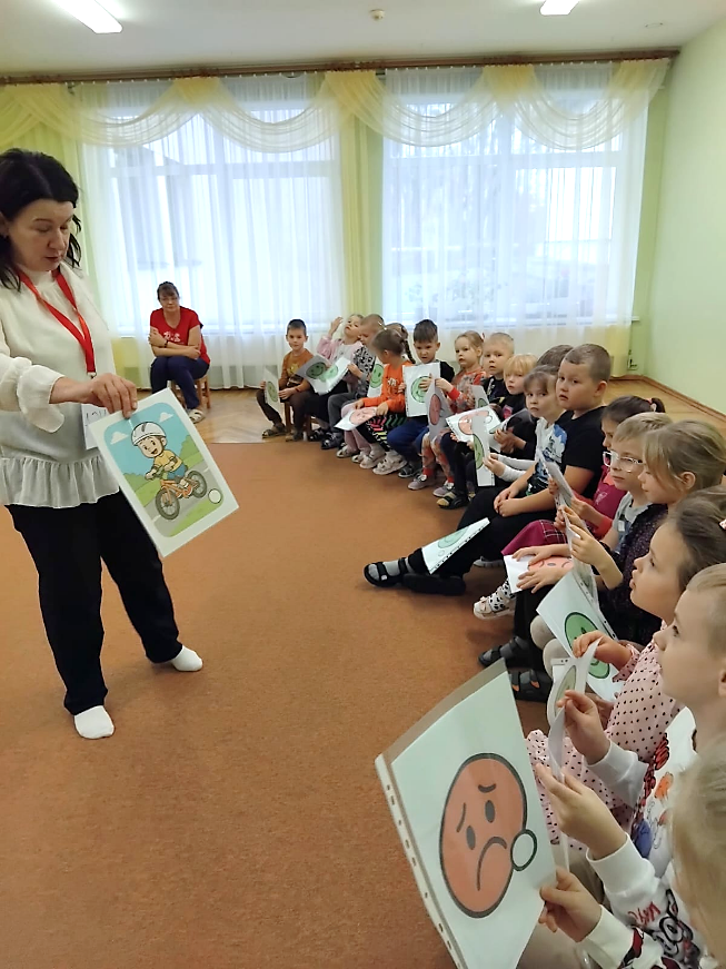 Preiļu PII “Pasaciņa” piedalījās nodarbībā “Drošības ekspedīcija”