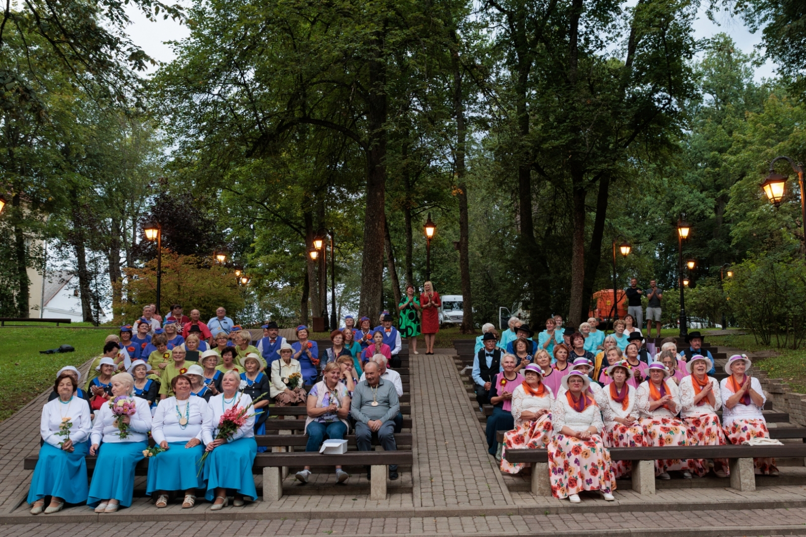 Starptautiskais senioru deju festivāls "Mēs bijām trīs māsiņas"