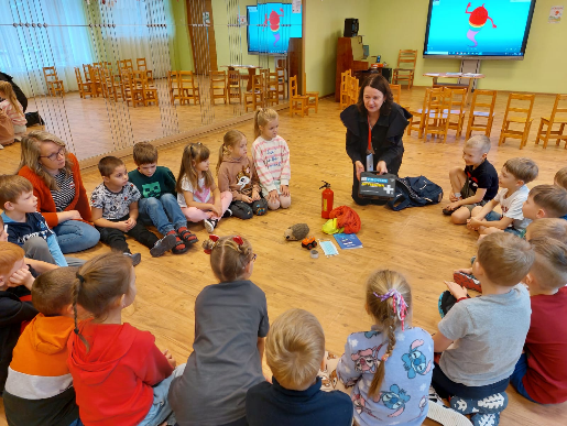 Preiļu PII “Pasaciņa” piedalījās nodarbībā “Drošības ekspedīcija”