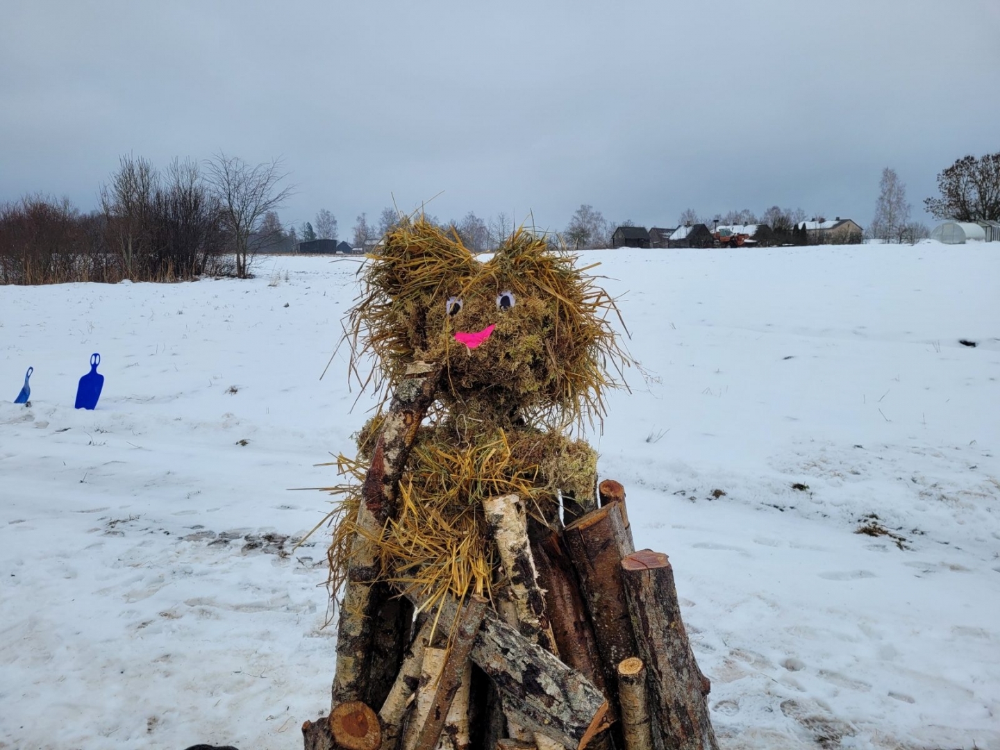 Meteņdienas pasākums Pilišķu pilskalnā