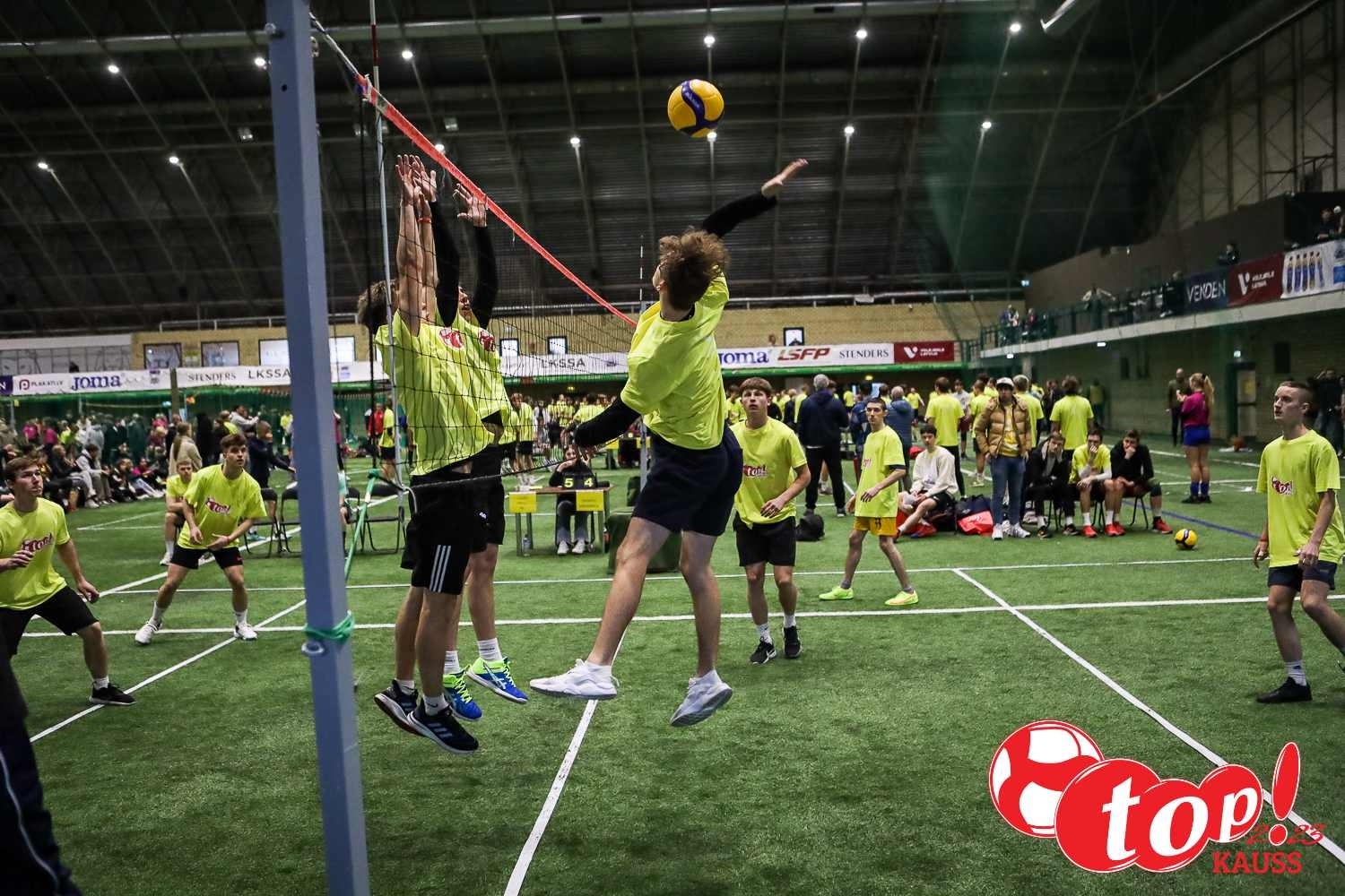 Piecas komandas no Preiļu novada vispārizglītojošam skolām finālā "top! kauss 2023" volejbolā