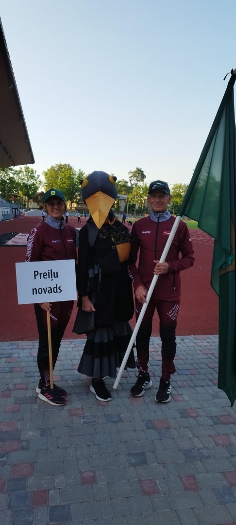 Preiļu novada vieglatlēti startē un uzvar LSVS sacensībās
