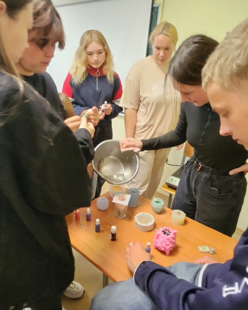 Riebiņu novada biedrība “Atspulgs L” īsteno projektu nr. MG 24/15 “Veidosim nākotni kopā!”
