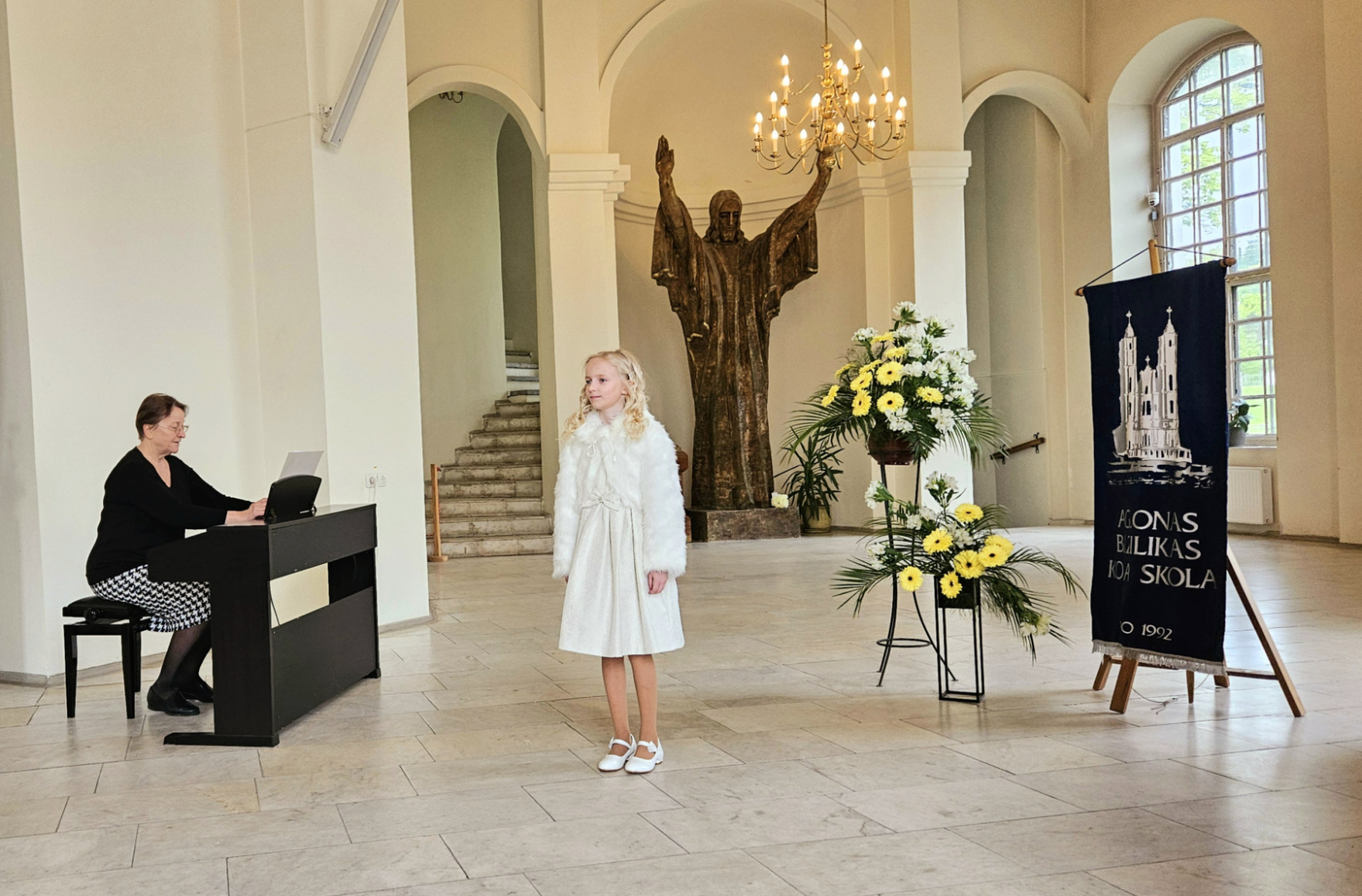  Aglonā aizvadīts XX Latvijas mūzikas skolu Jauno vokālistu konkurss "Dziedu Dievmātei"