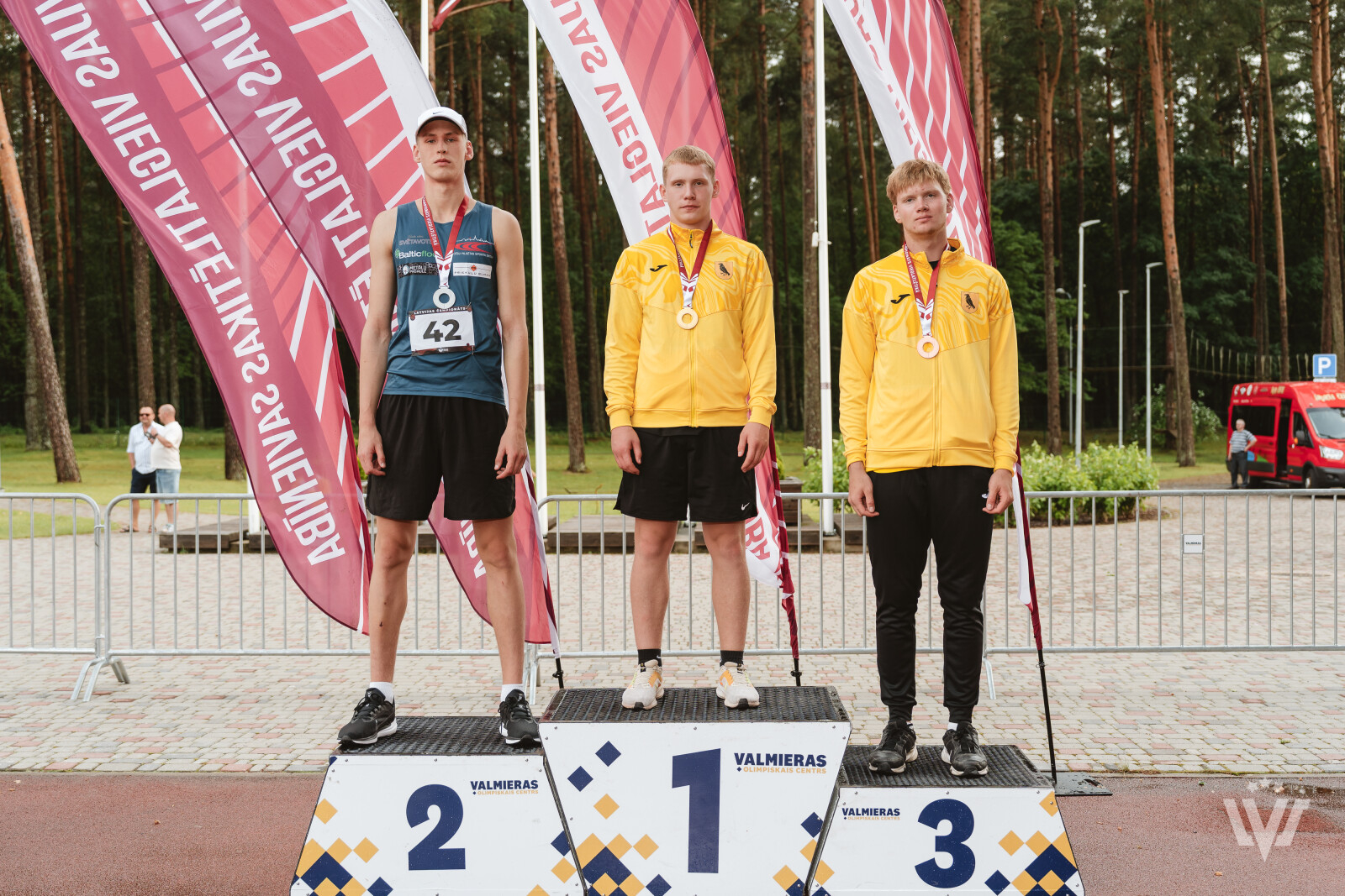 Preiļu novada vieglatlētiem piecas medaļas Latvijas U-18 čempionātā 