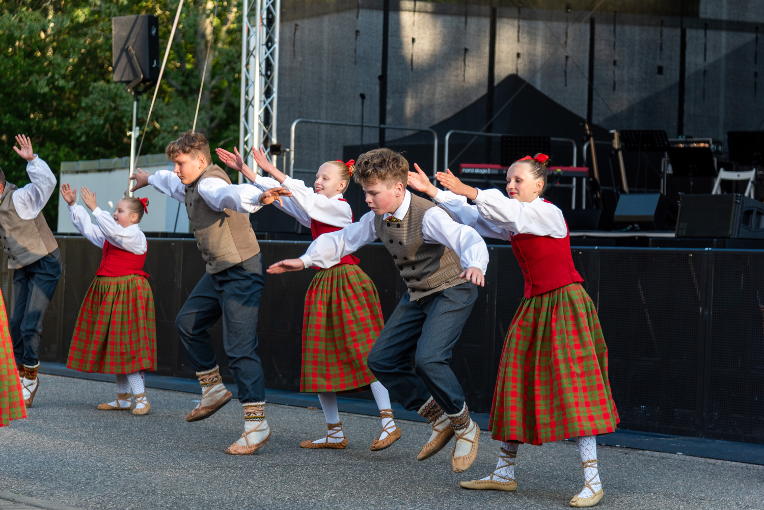 Svētku koncertprogramma (pilsētas svētku 2. diena)