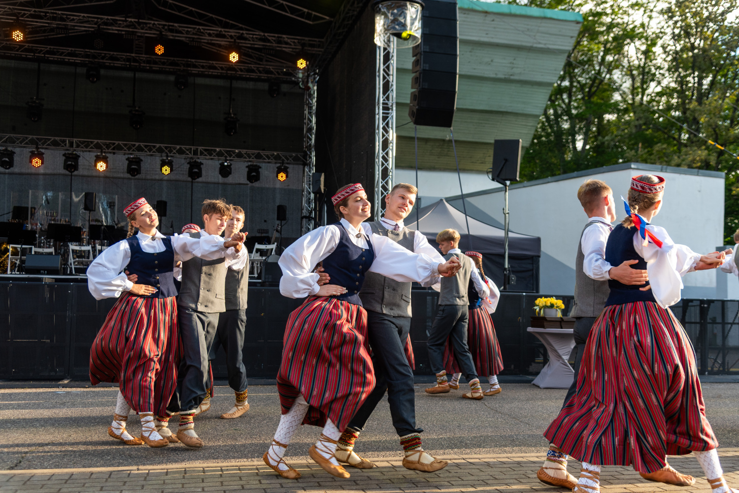 Svētku koncertprogramma (pilsētas svētku 2. diena)