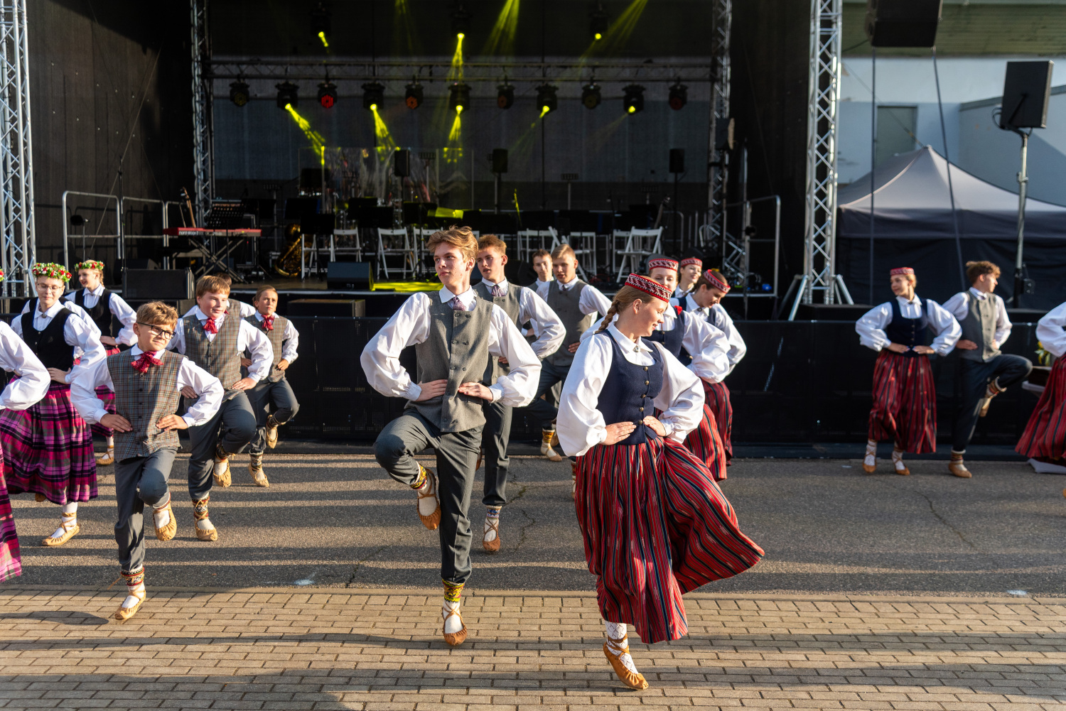 Svētku koncertprogramma (pilsētas svētku 2. diena)