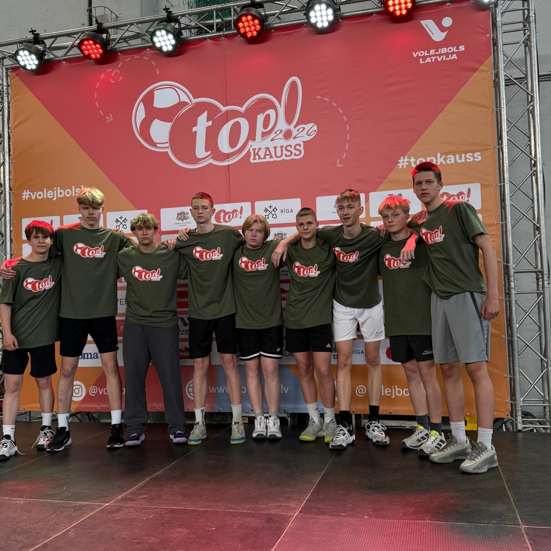 Preiļu 1. pamatskolas jaunajām volejbolistēm 2. vieta “top!” kausā