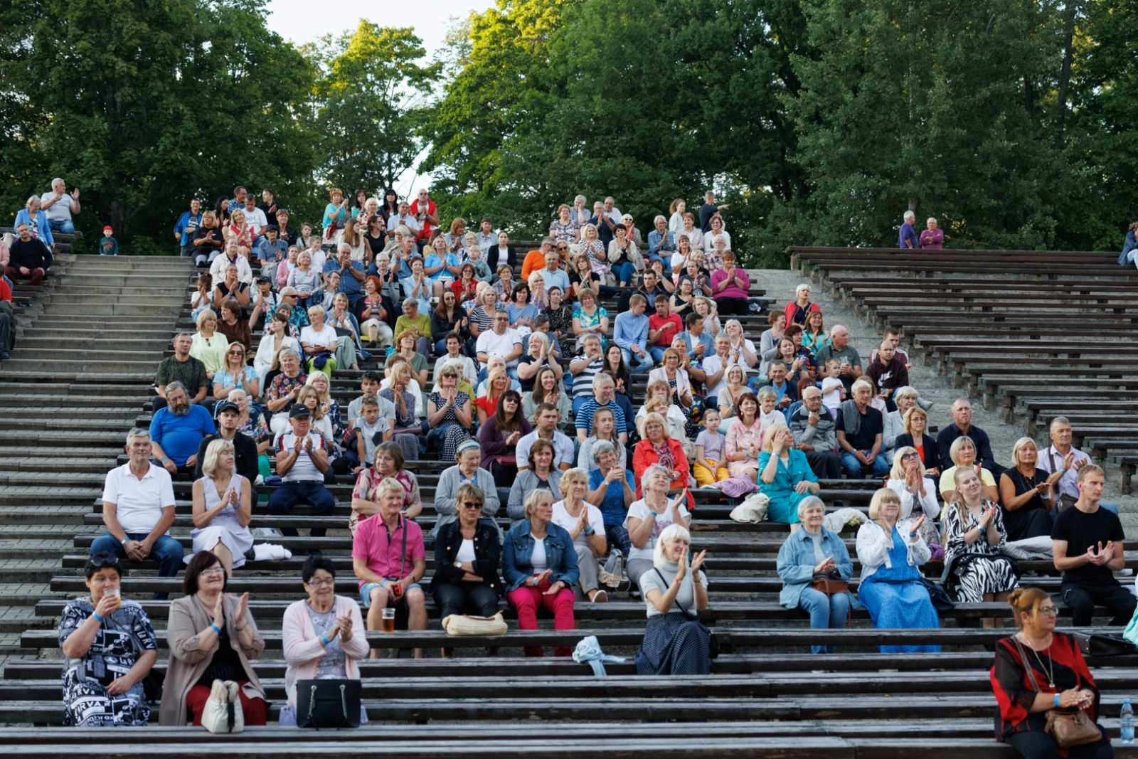"Latviešu estrādes mūzikas vakars" Preiļos