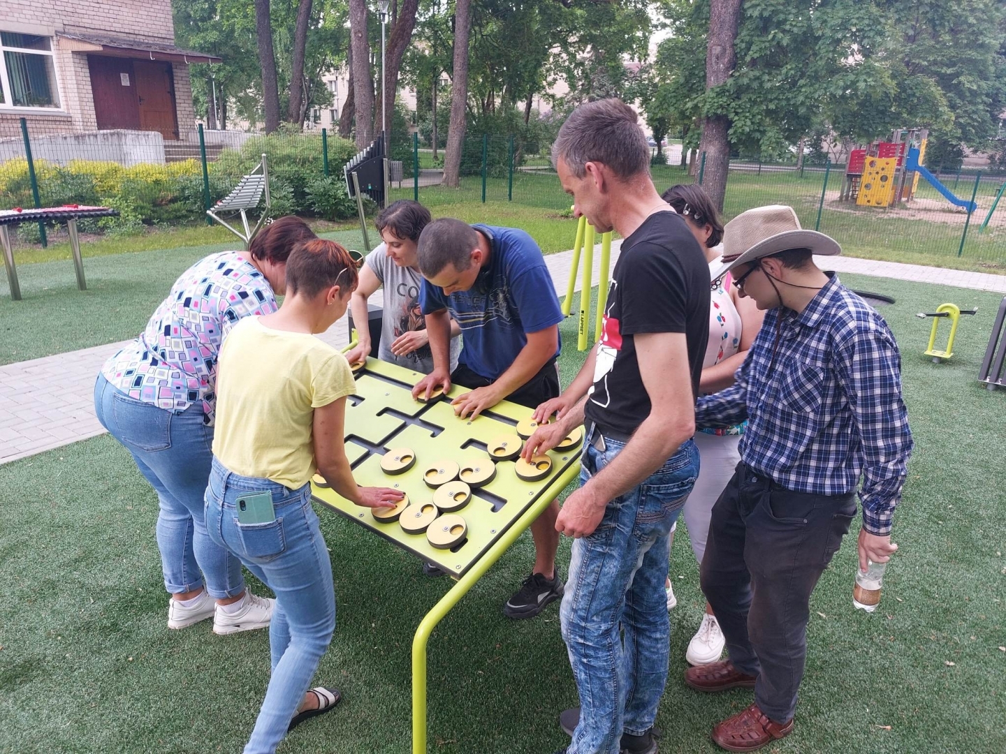 Jaunas aktivitātes un klienti sabiedrībā balstītos sociālajos pakalpojumos