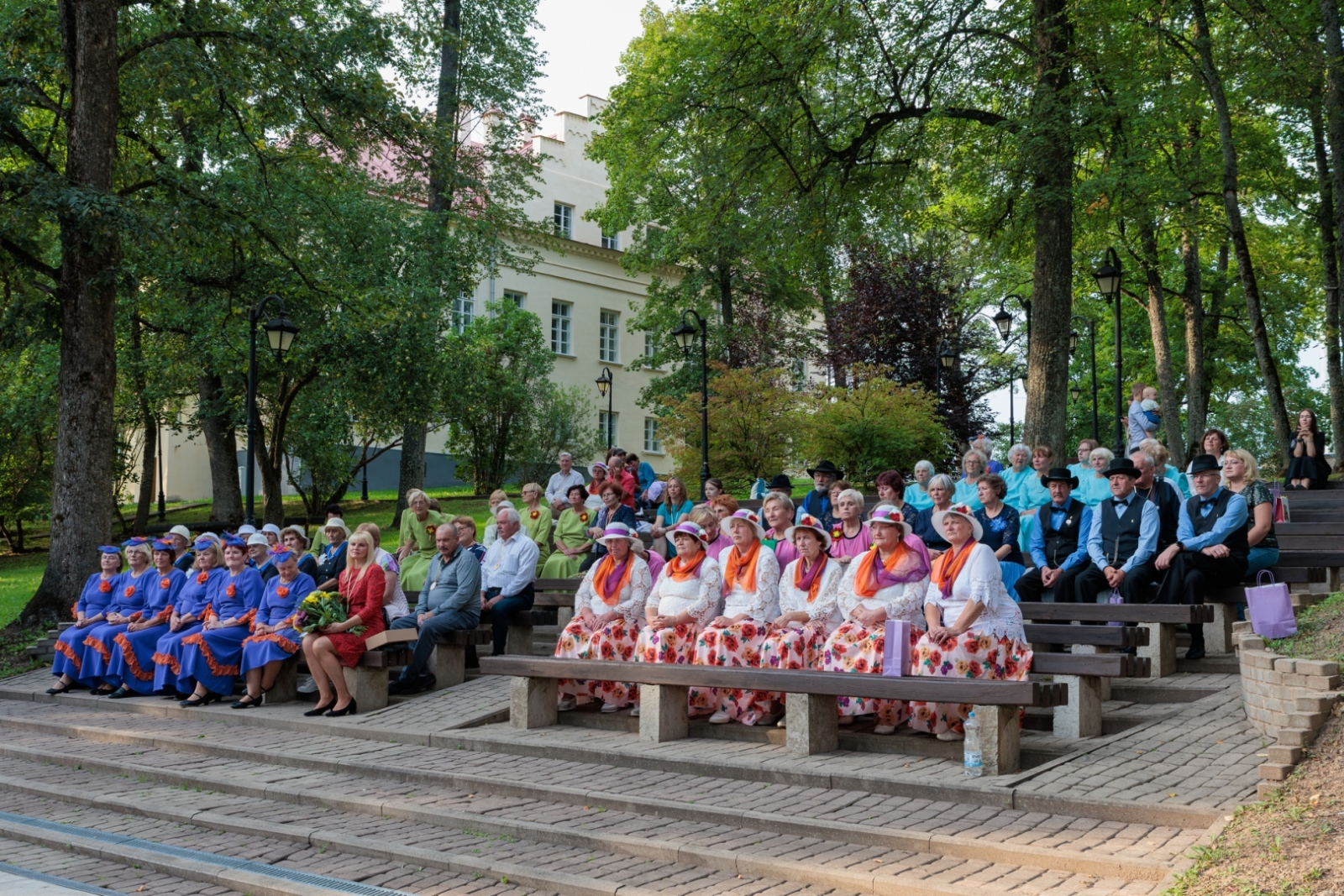 Starptautiskais senioru deju festivāls "Mēs bijām trīs māsiņas"