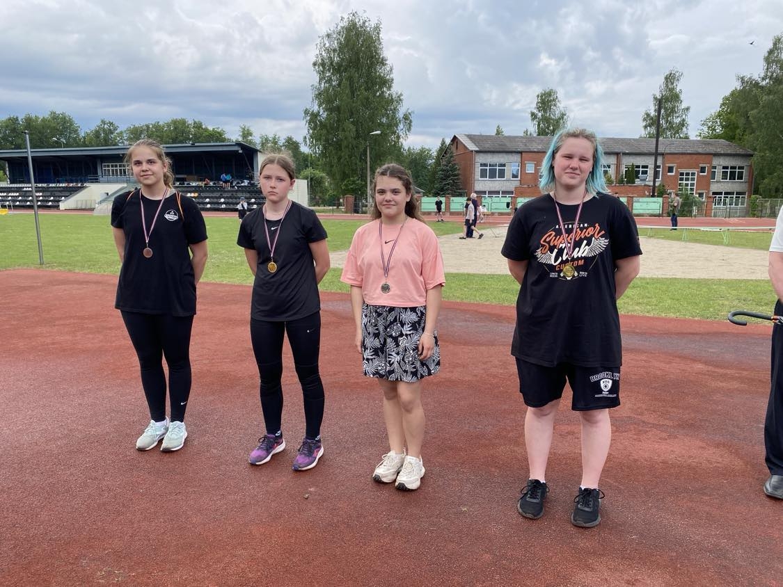 Aizvadītas Preiļu novada BJSS sacensības vieglatlētikas mešanas 3-cīņā U-14, U-16 un U-18/20