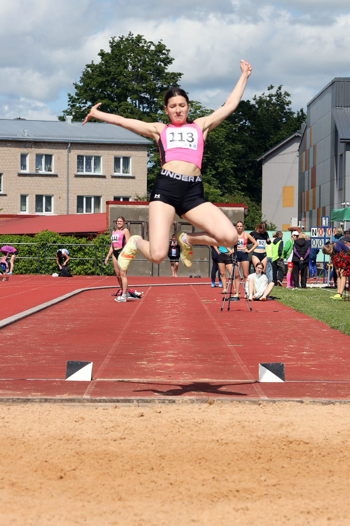 Preiļu stadionā sportiski svinam 2025. gada Jāņus 