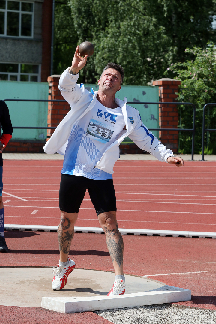 Preiļu stadionā sportiski svinam 2025. gada Jāņus 