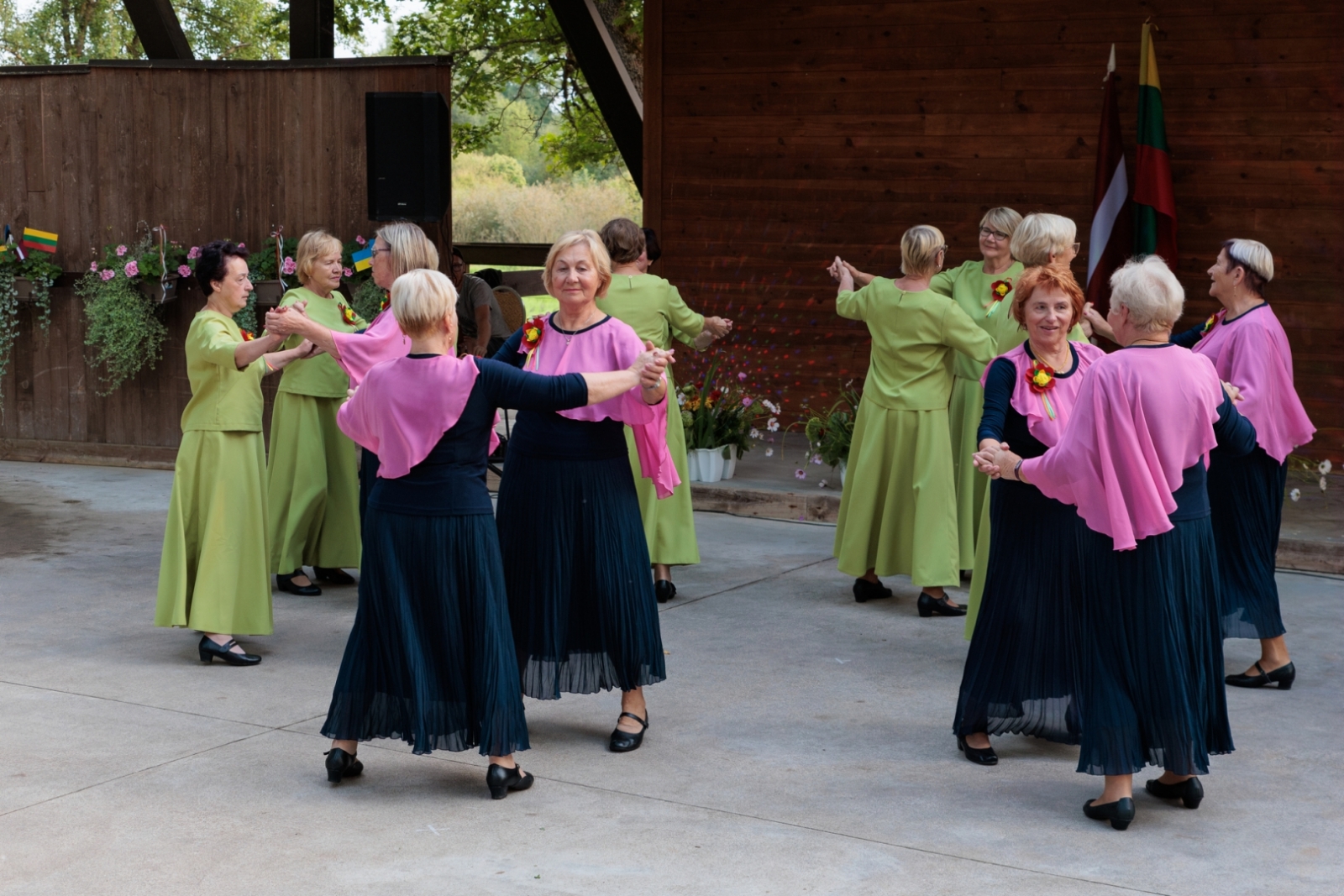 Starptautiskais senioru deju festivāls "Mēs bijām trīs māsiņas"