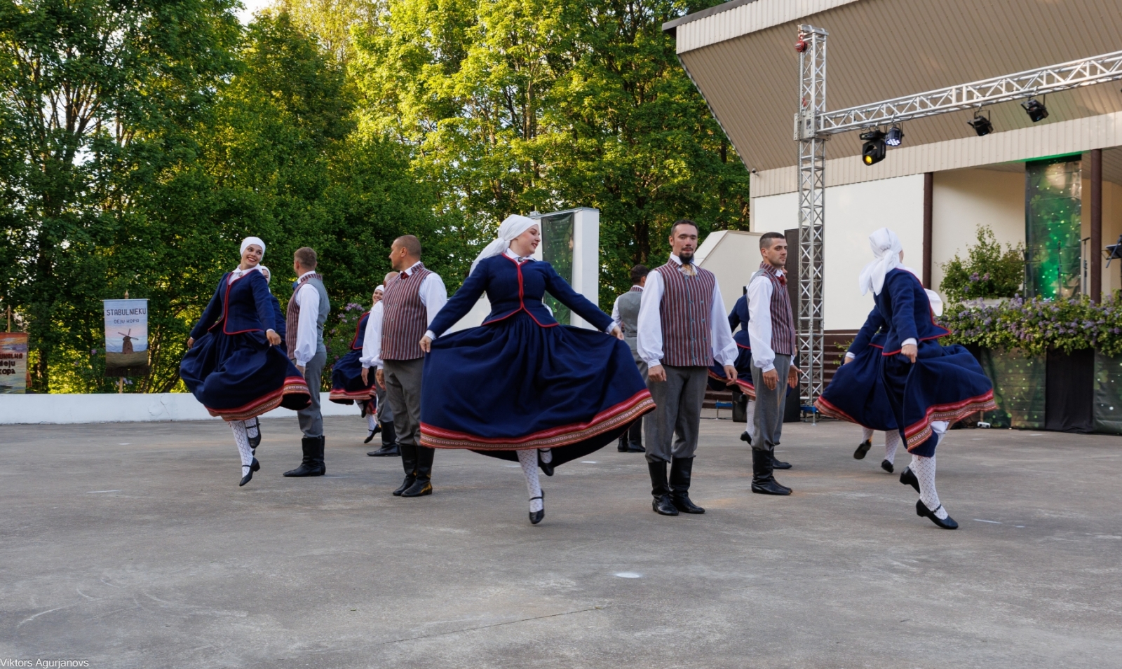 Vasaras sezonas atklāšana Riebiņu parka estrādē