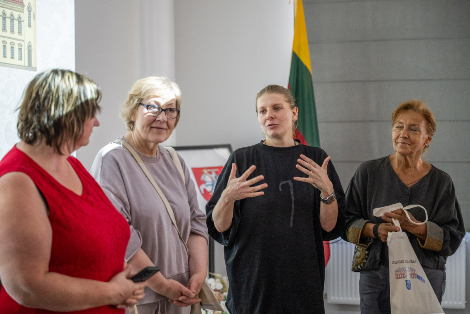 Preiļu novada komanda Utenā gleznoja Jēzus ikonas