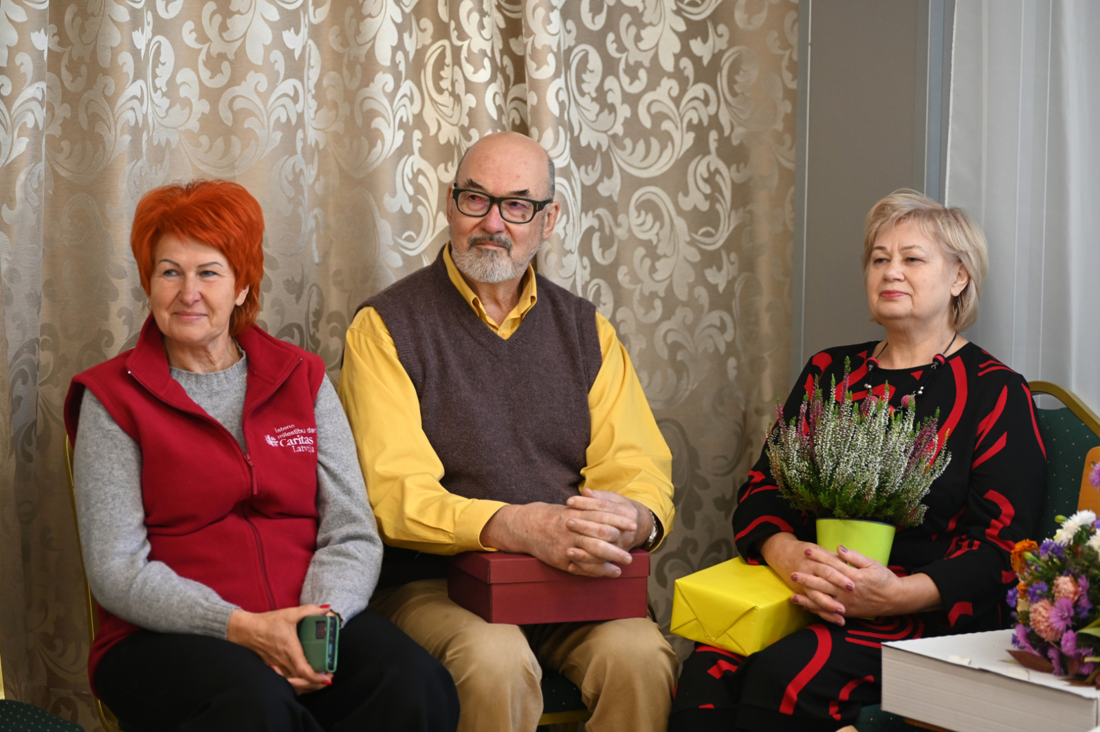 Sociālās aprūpes centrā “Vārkava” sirsnīgā gaisotnē tika atzīmēta Starptautiskā senioru diena