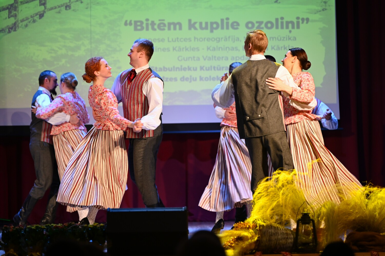 Tautas deju kolektīvu sadancis "Ziemas danči"