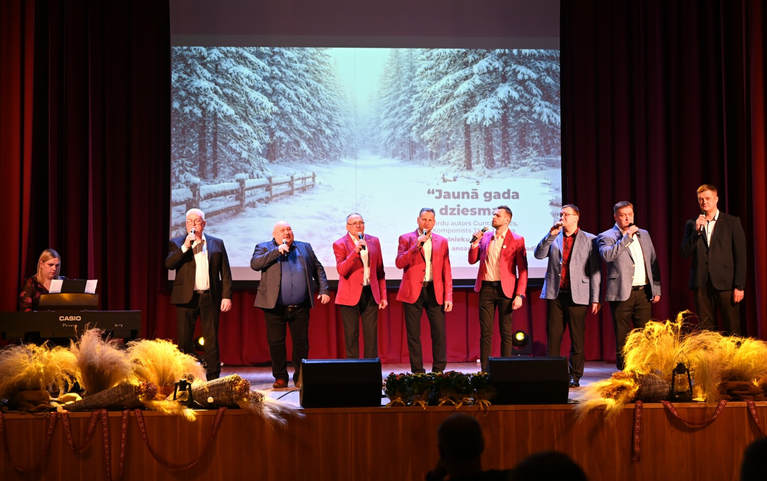 Tautas deju kolektīvu sadancis "Ziemas danči"