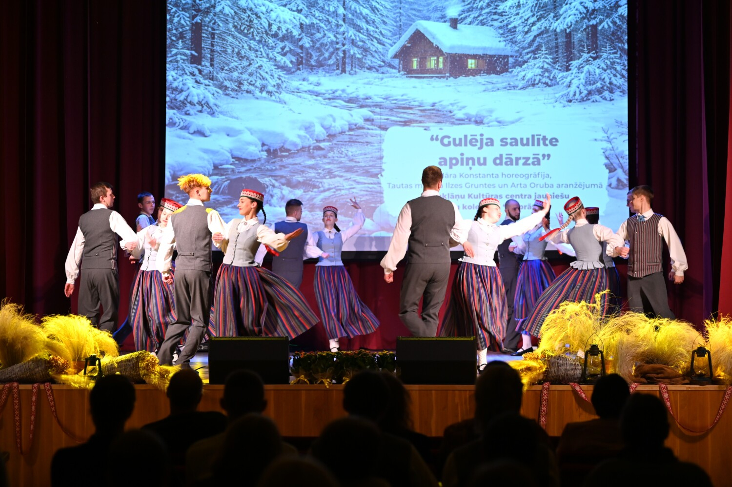 Tautas deju kolektīvu sadancis "Ziemas danči"