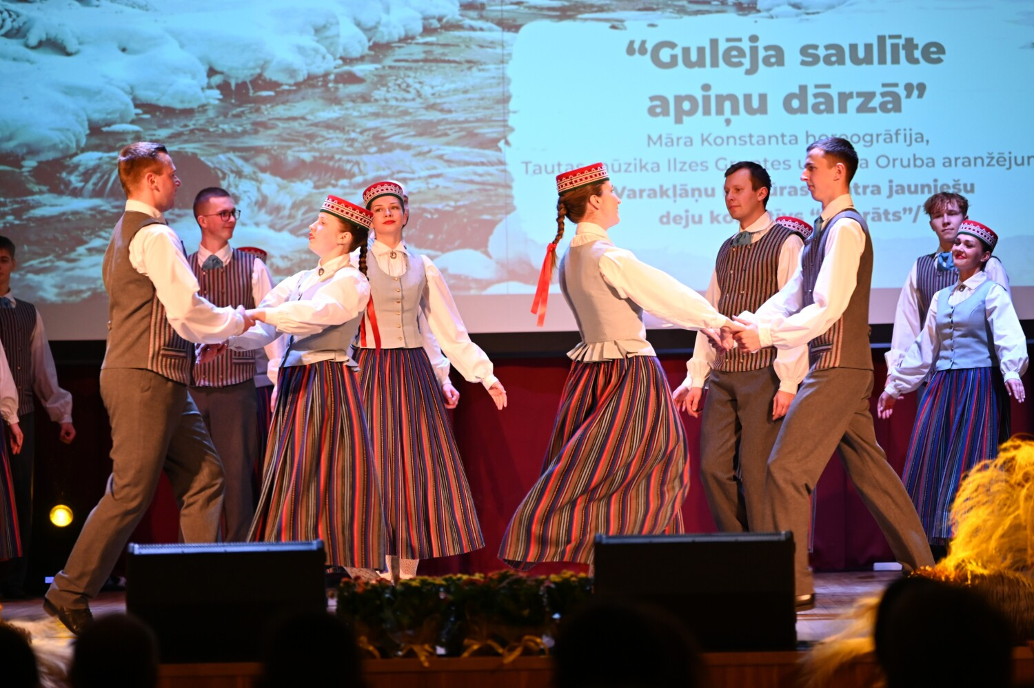 Tautas deju kolektīvu sadancis "Ziemas danči"