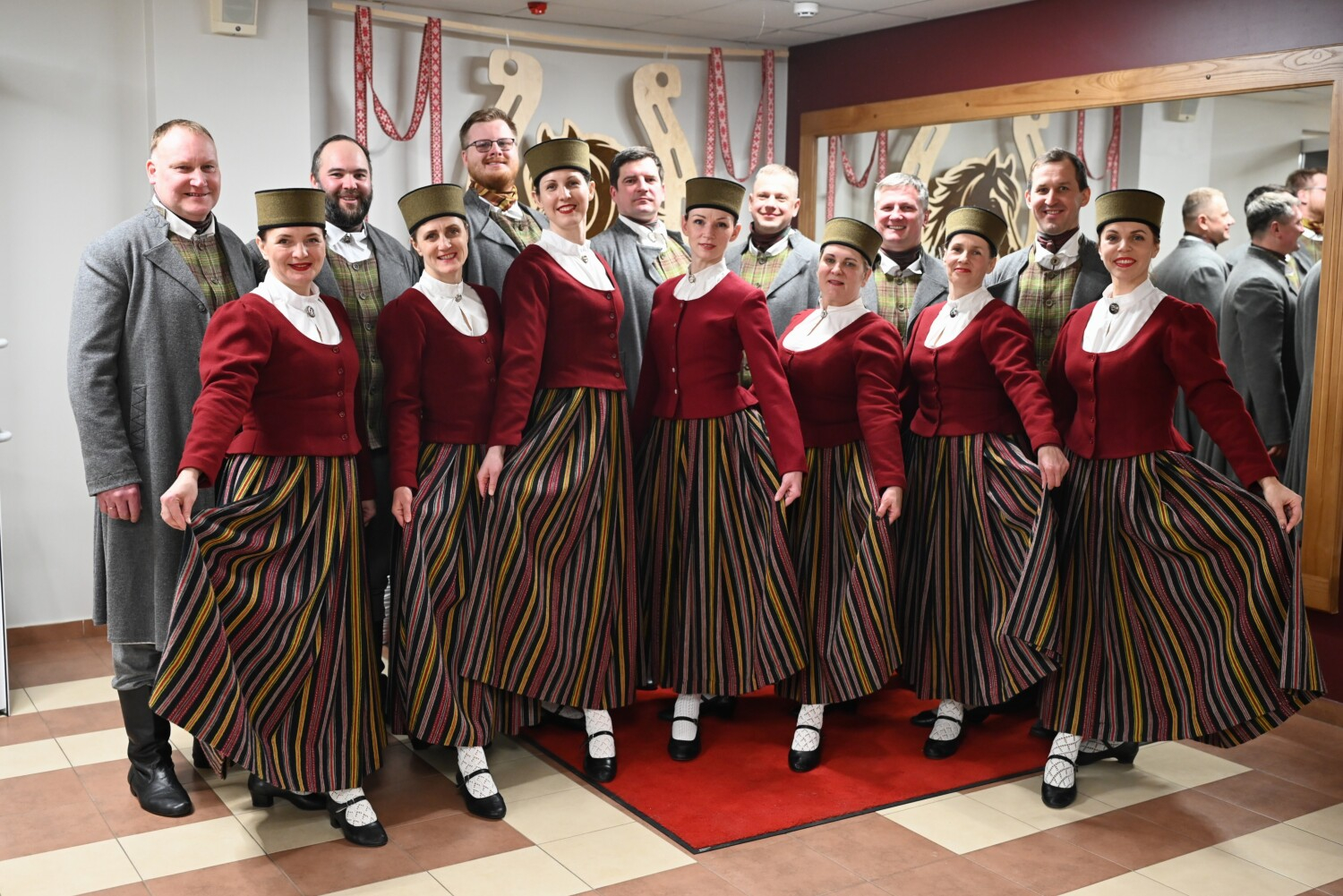 Tautas deju kolektīvu sadancis "Ziemas danči"