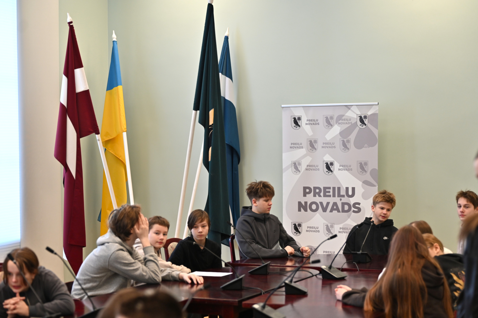 Preiļu 1. pamatskolas skolēni iepazīst pašvaldības budžeta veidošanas procesus