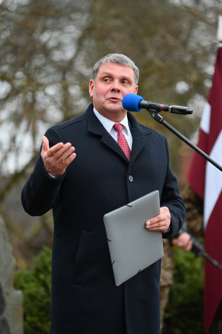 Piemiņas brīdis pie Lāčplēša kara ordeņa kavaliera Ignata Beča piemiņas akmens