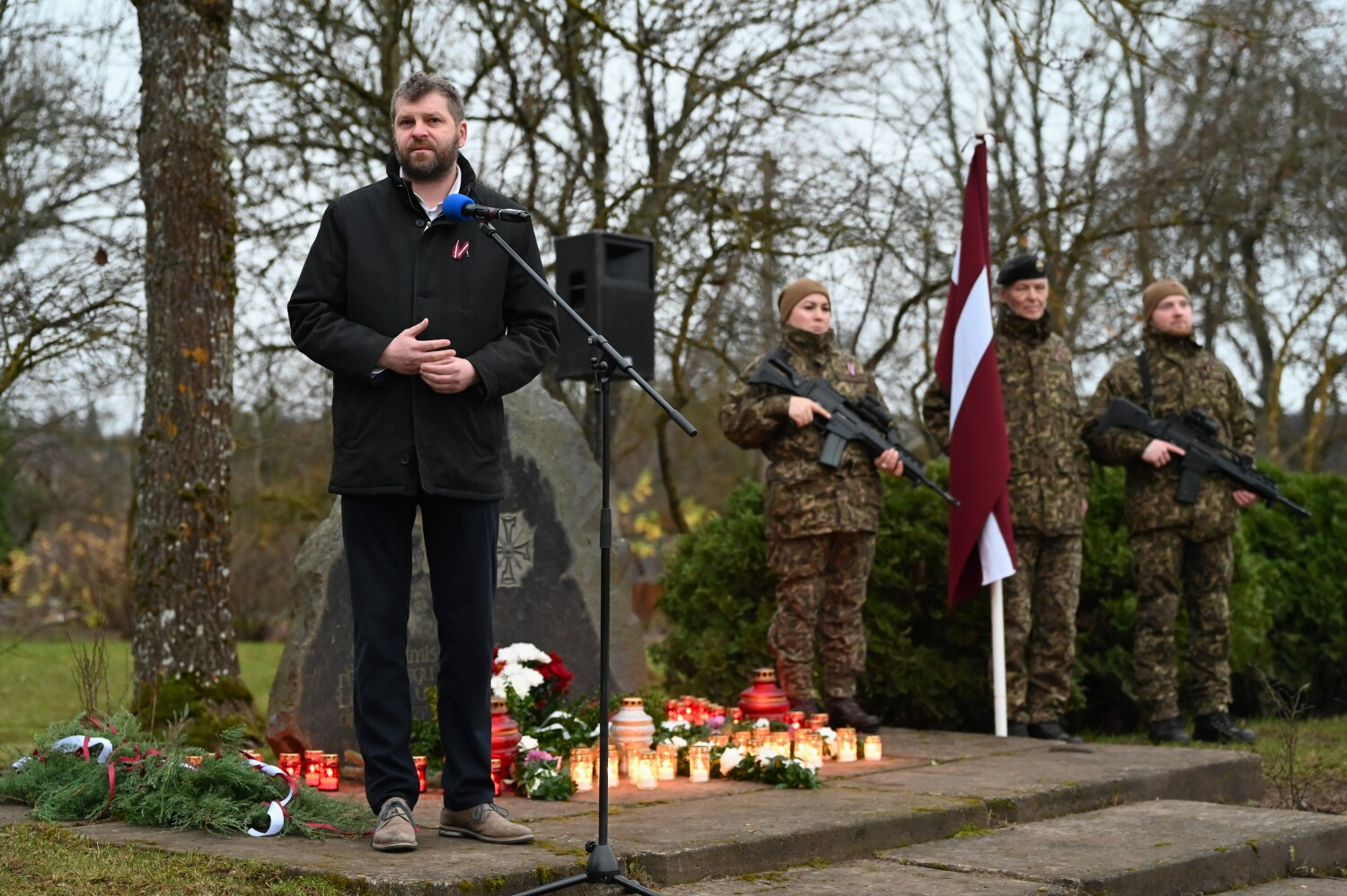 Piemiņas brīdis pie Lāčplēša kara ordeņa kavaliera Ignata Beča piemiņas akmens