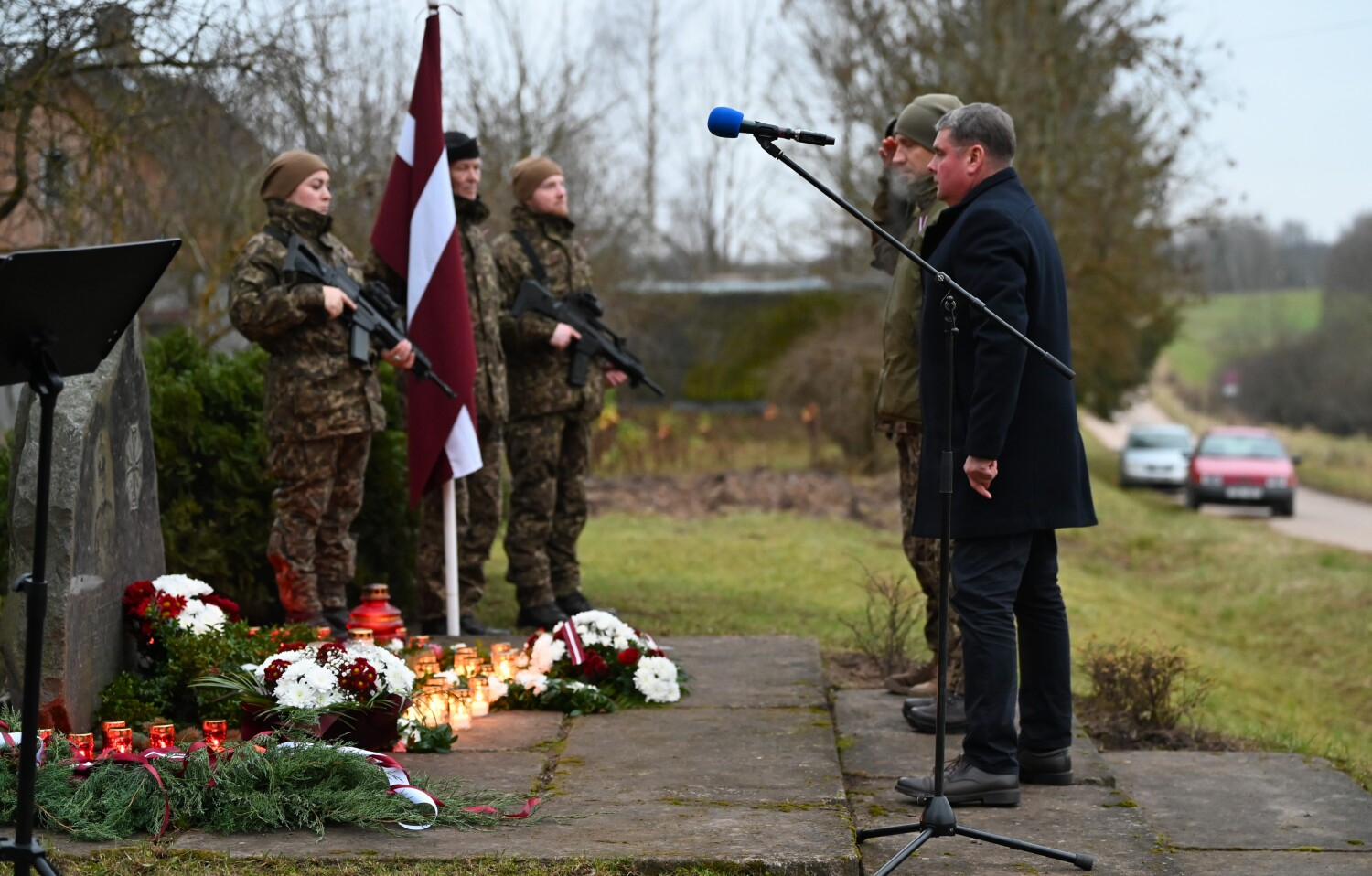 Piemiņas brīdis pie Lāčplēša kara ordeņa kavaliera Ignata Beča piemiņas akmens