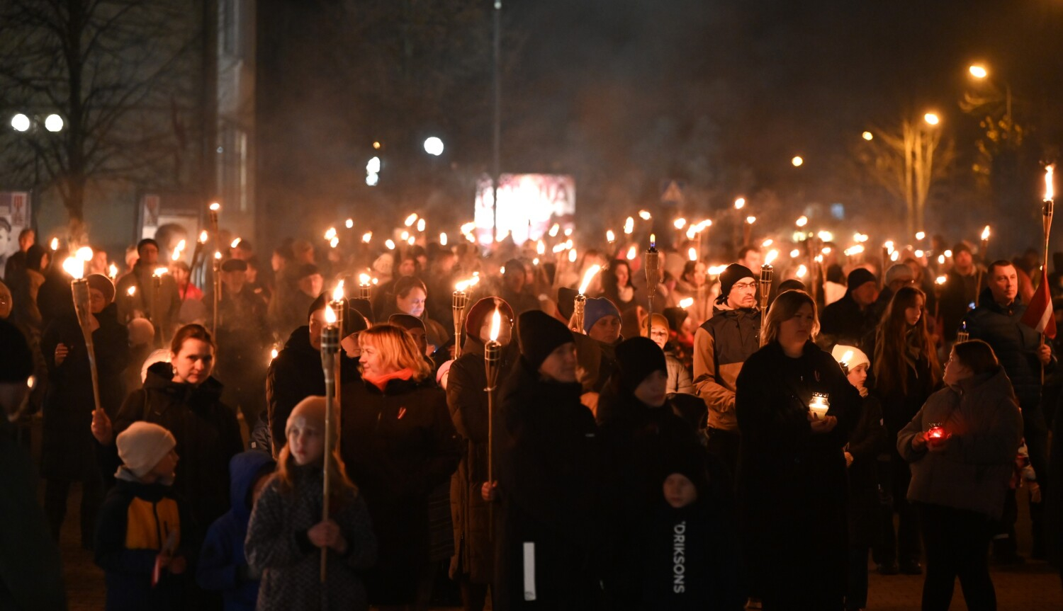 Lāčplēša dienas lāpu gājiens Preiļos