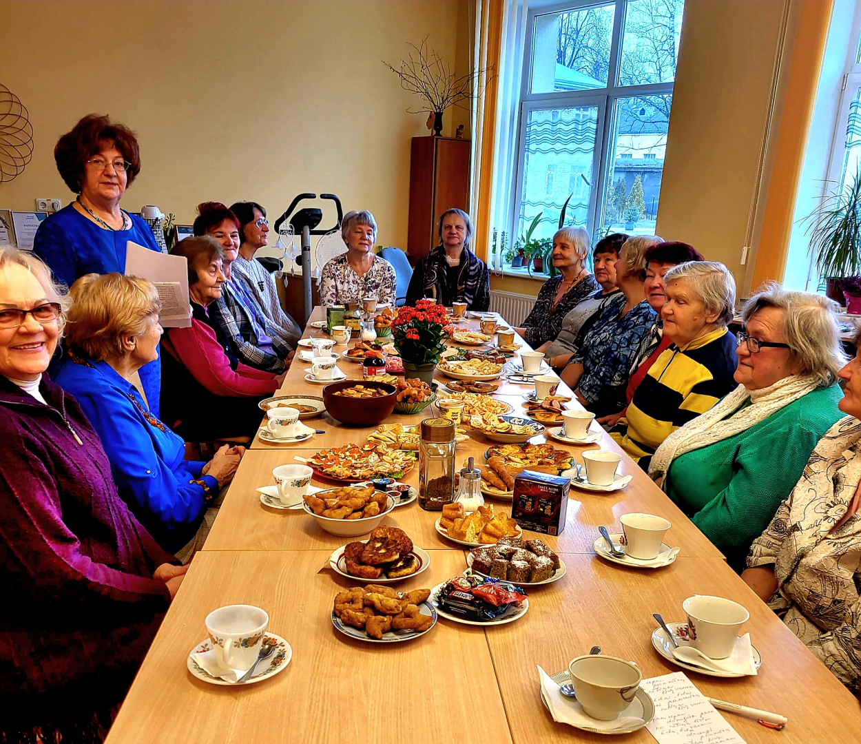 Atzīmējot Meteņus, seniori pulcējas uz pasākumu “Pankūku svētki”