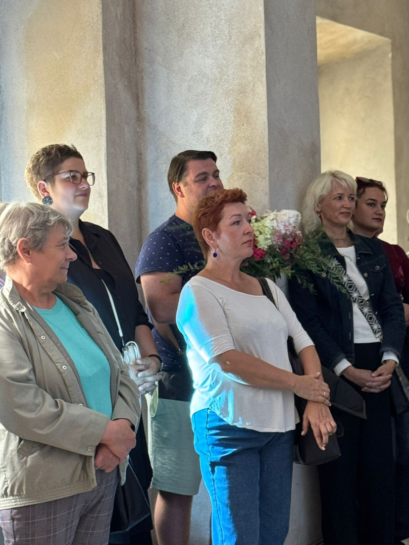 Mariannas Abrickas gleznu izstādes atklāšana