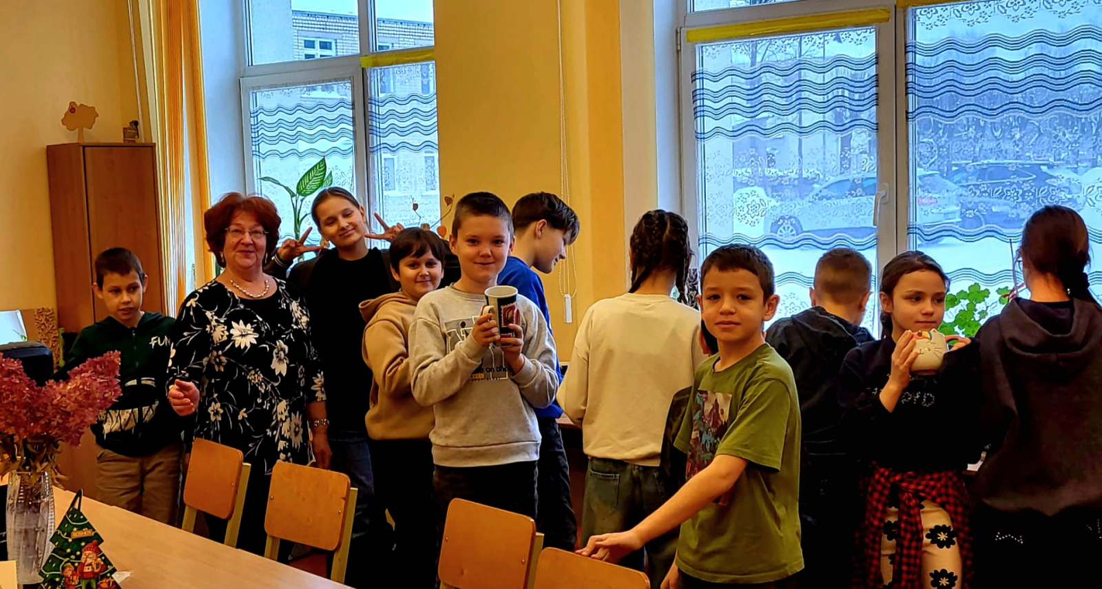 Preiļu novada Pensionāru biedrība rīko neparastu krūzīšu izstādi