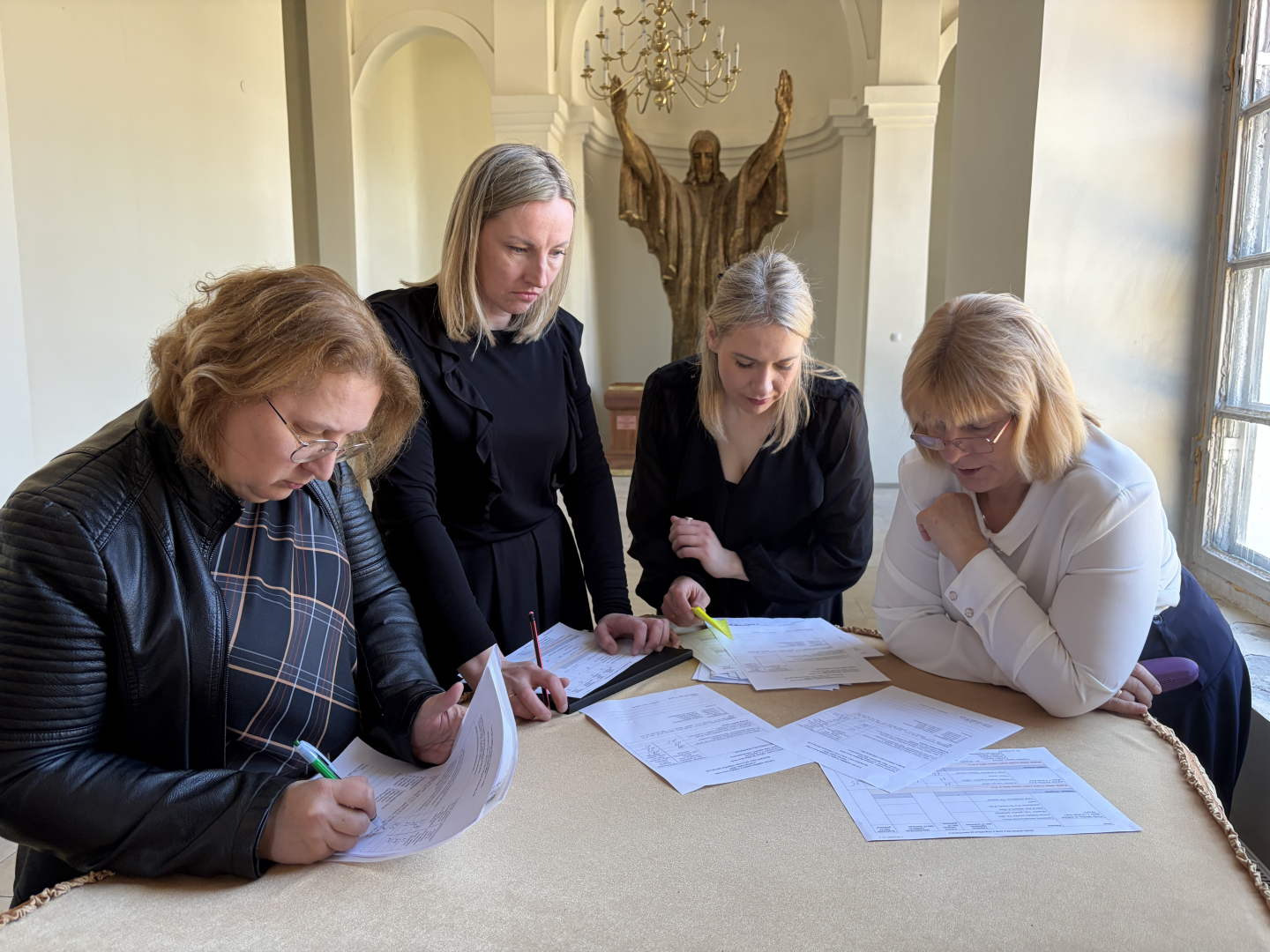 Aglonas bazilikas Baltajā zālē izskanēja emocionāls, skaists Preiļu novada Koru konkurss - skate