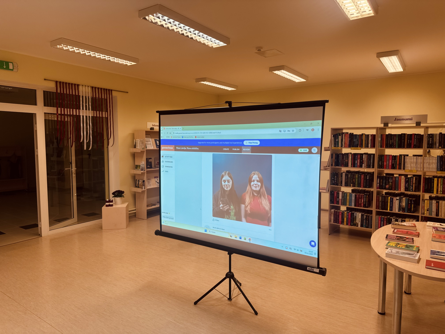 Aizvadīta interaktīva spēle "Mana Latvija. Mana atbildība" kopā ar Riebiņu MJIC "Pakāpieni" un Riebiņu bibliotēku