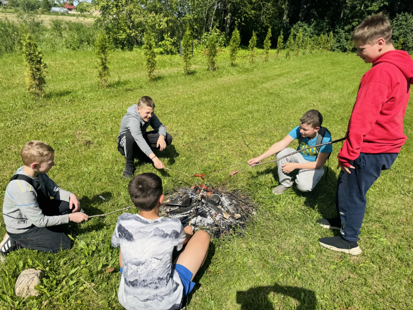 Jauniešu pikniks Riebiņu parkā