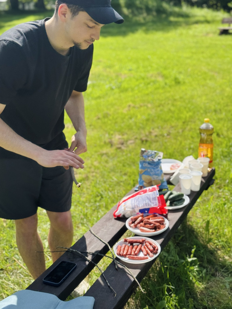 Jauniešu pikniks Riebiņu parkā