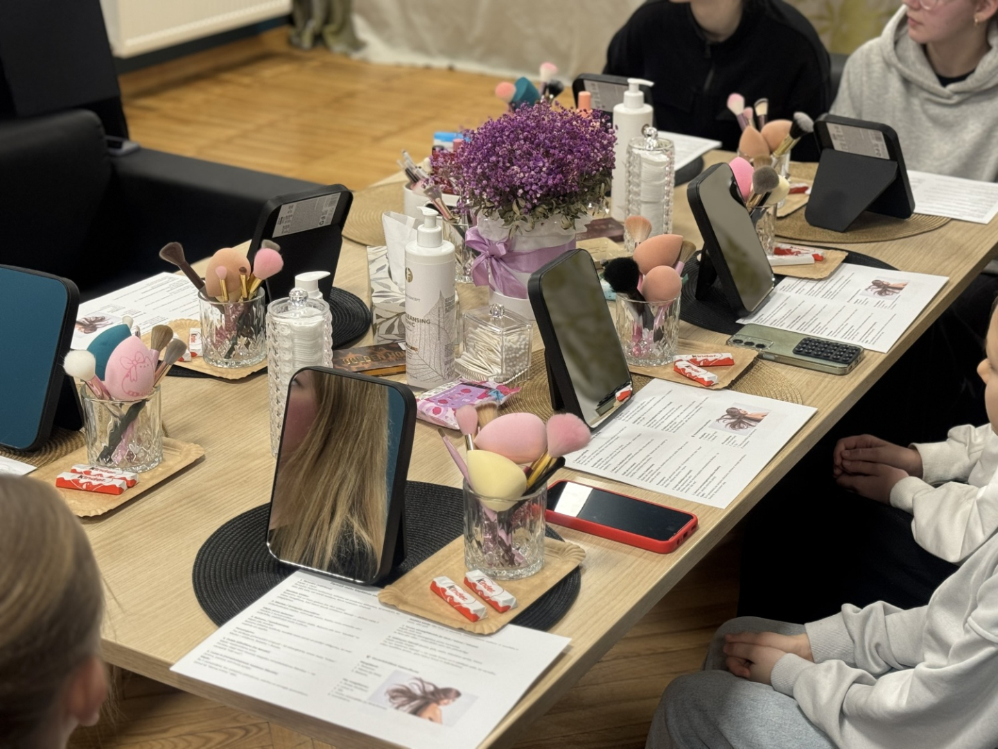 Meiteņu “GlowUp” vakari Preiļu novada Jauniešu centrā "ČETRI" un Riebiņu MJIC "Pakāpieni"