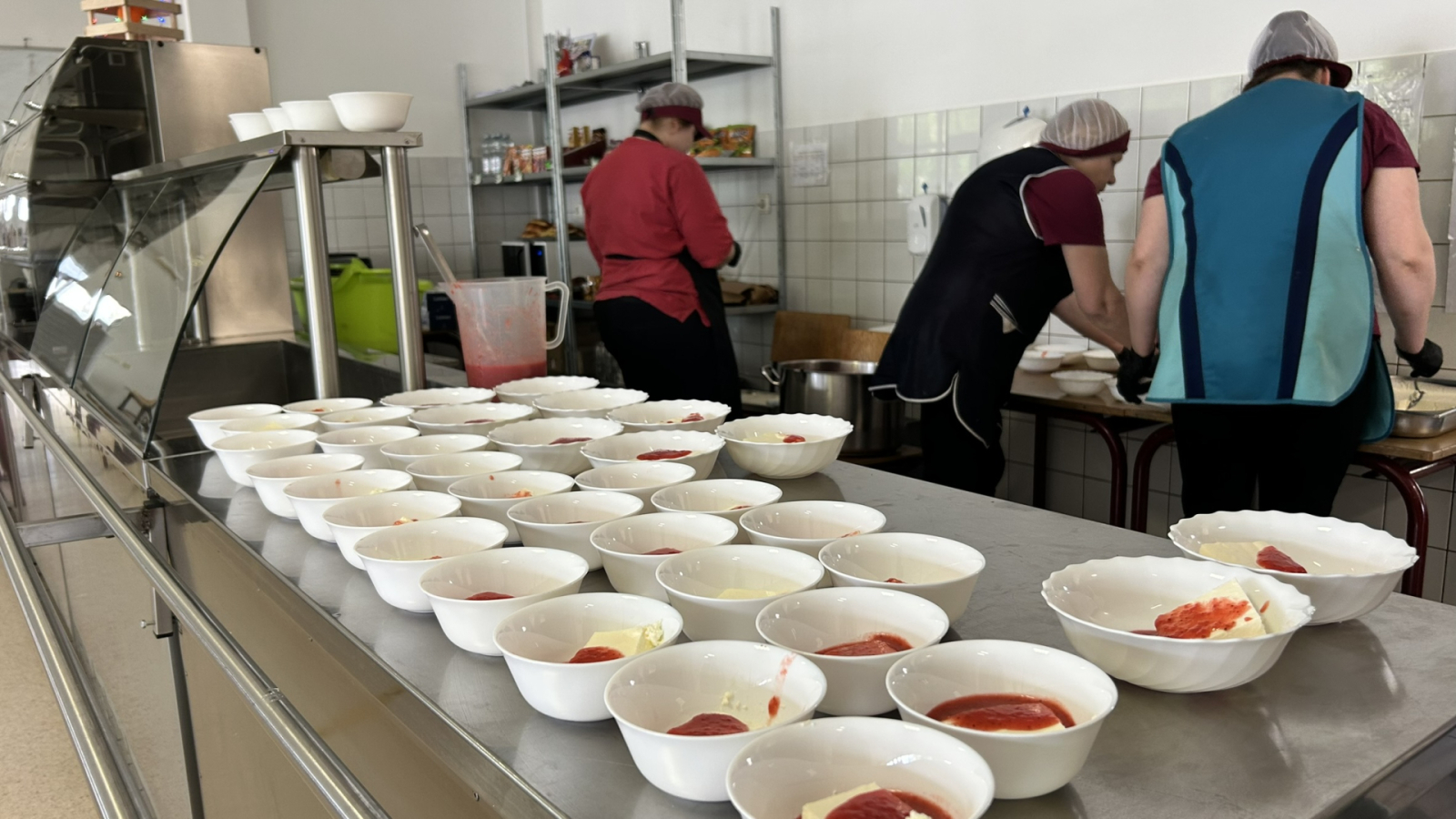 Projekta "Risinājumi pārtikas atkritumu samazināšanai skolu ēdnīcās" (projekta Nr. CB0600301) ietvaros projekta partneri no Igaunijas un Zviedrijas tiekas ar Preiļu novada pilotskolām un izglītības un zinātnes ministri Daci Melbārdi