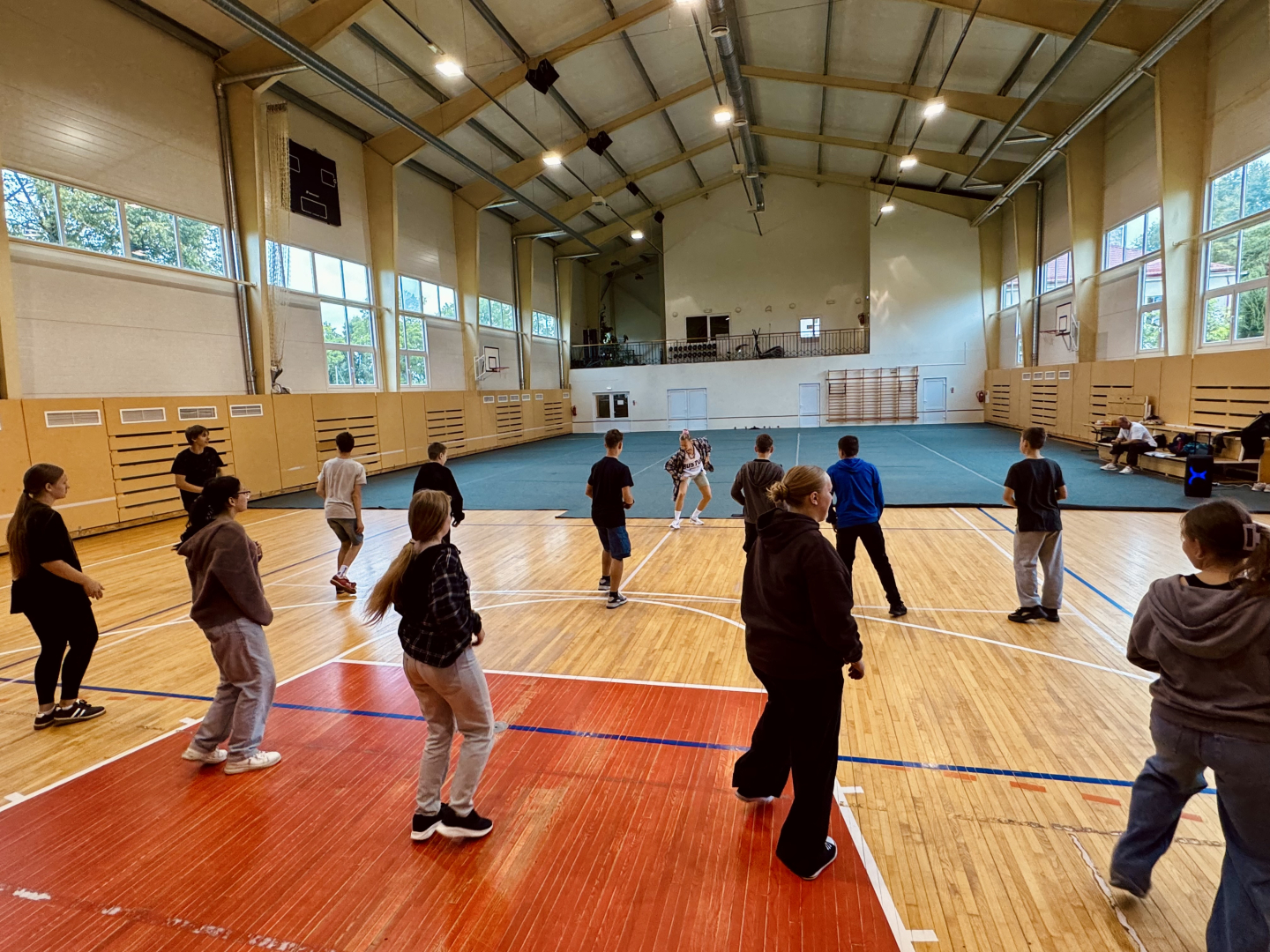 HipHop un Dancehall meistarklases jauniešiem Galēnos un Vecvārkavā