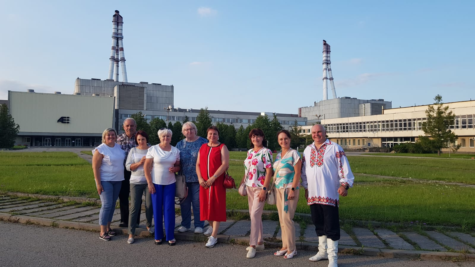 Ansamblis "Rjabinuška" ar dziesmām sveic Visaginas