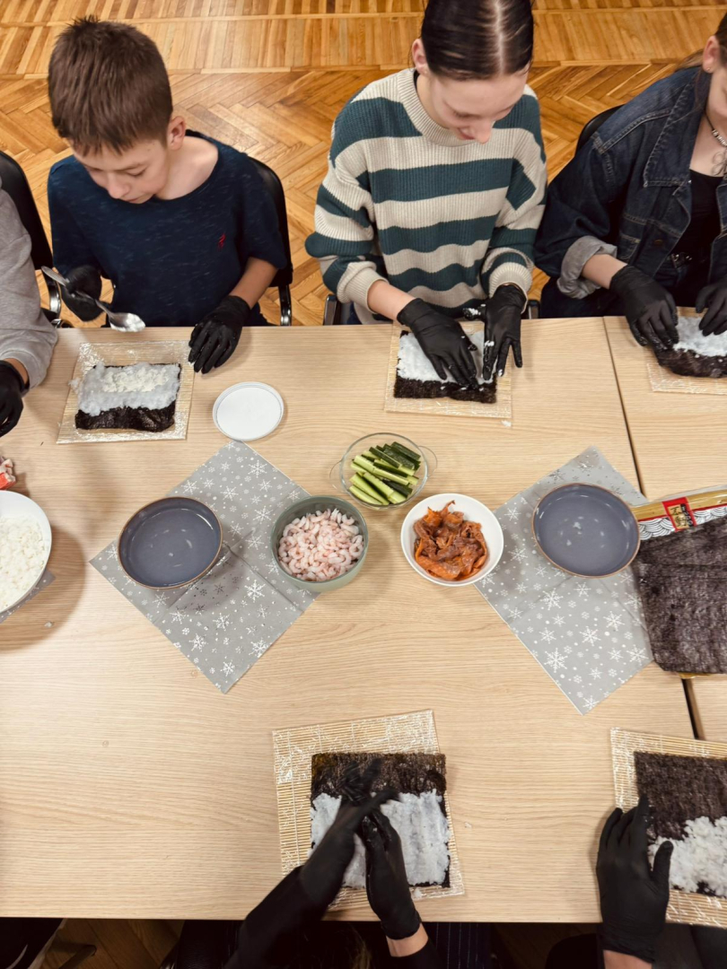 Ziemassvētku suši meistarklases jauniešiem Riebiņu MJIC "Pakāpieni" un Jauniešu centrā "Četri"