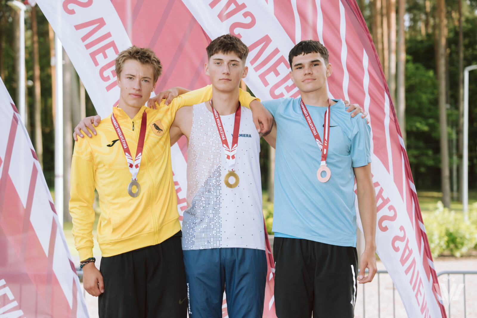 Preiļu novada vieglatlētiem piecas medaļas Latvijas U-18 čempionātā 