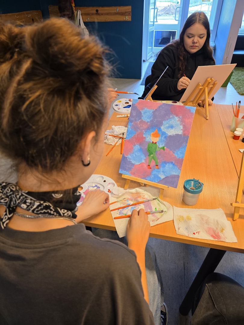 Atskats uz "Paint the story" nodarbību Jauniešu centrā "Četri"