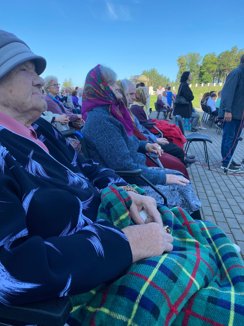 SAC "Aglona" klienti dodas uz Aglonu, lai piedalītos Vissvētākās Jaunavas Marijas debesīs uzņemšanas svētkos