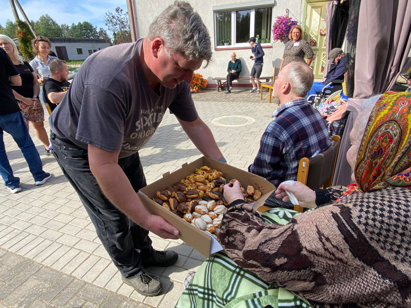 BalticAgro Machinery darbinieki viesojas SAC "Aglona" ar labiem darbiem un sirsnīgu priekšnesumu